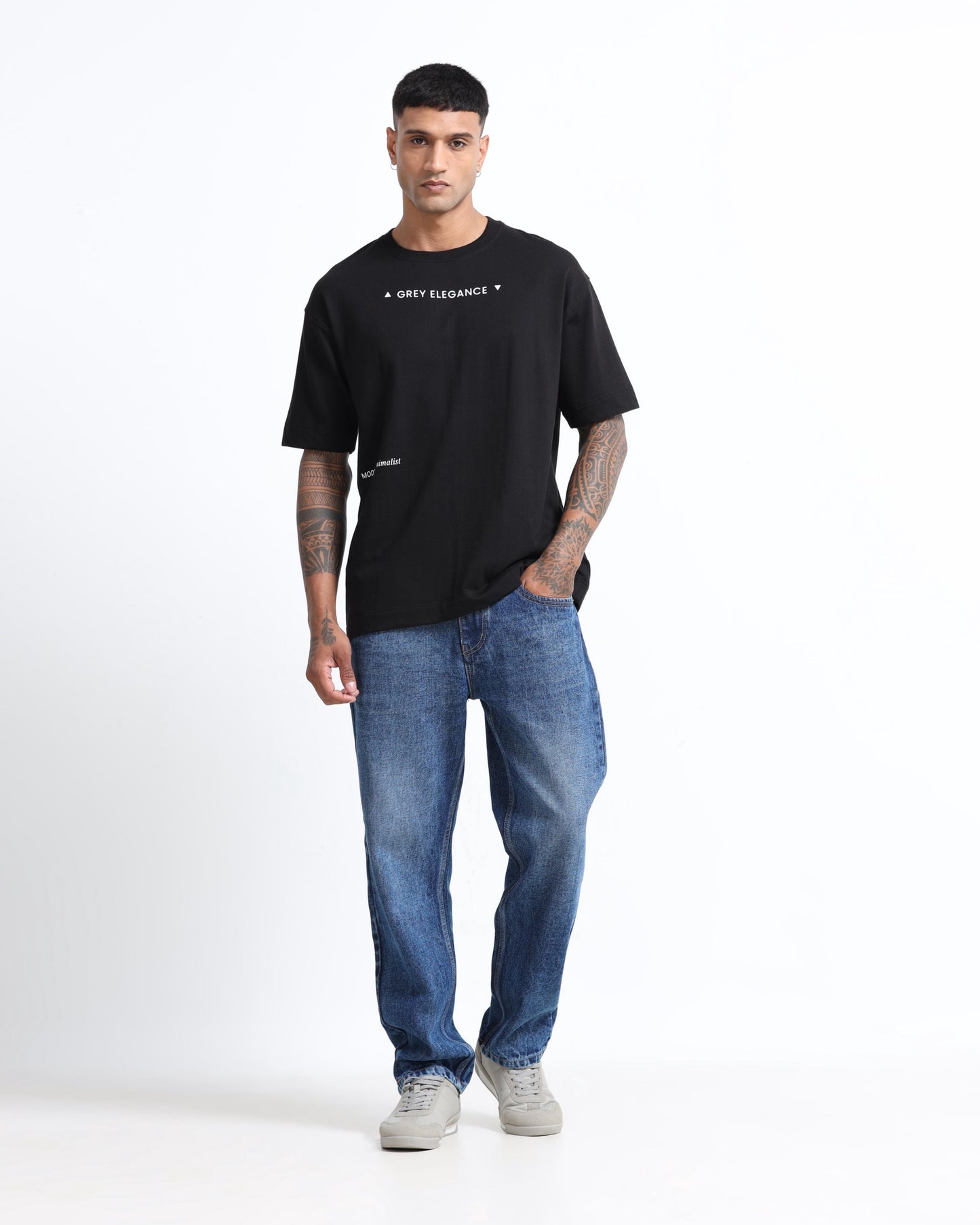 GREY ELEGANCE BLACK TEE - Oversized fit