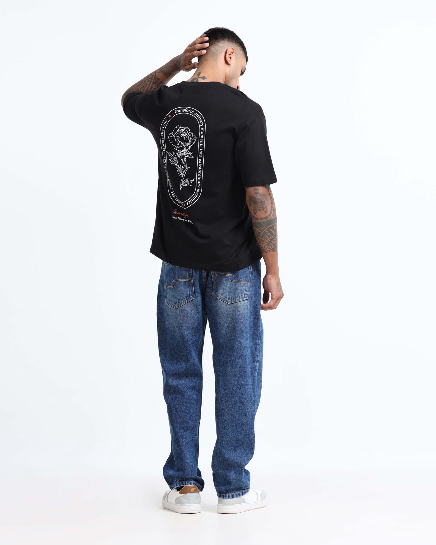 REIMAGINE BLACK TEE - Oversized fit