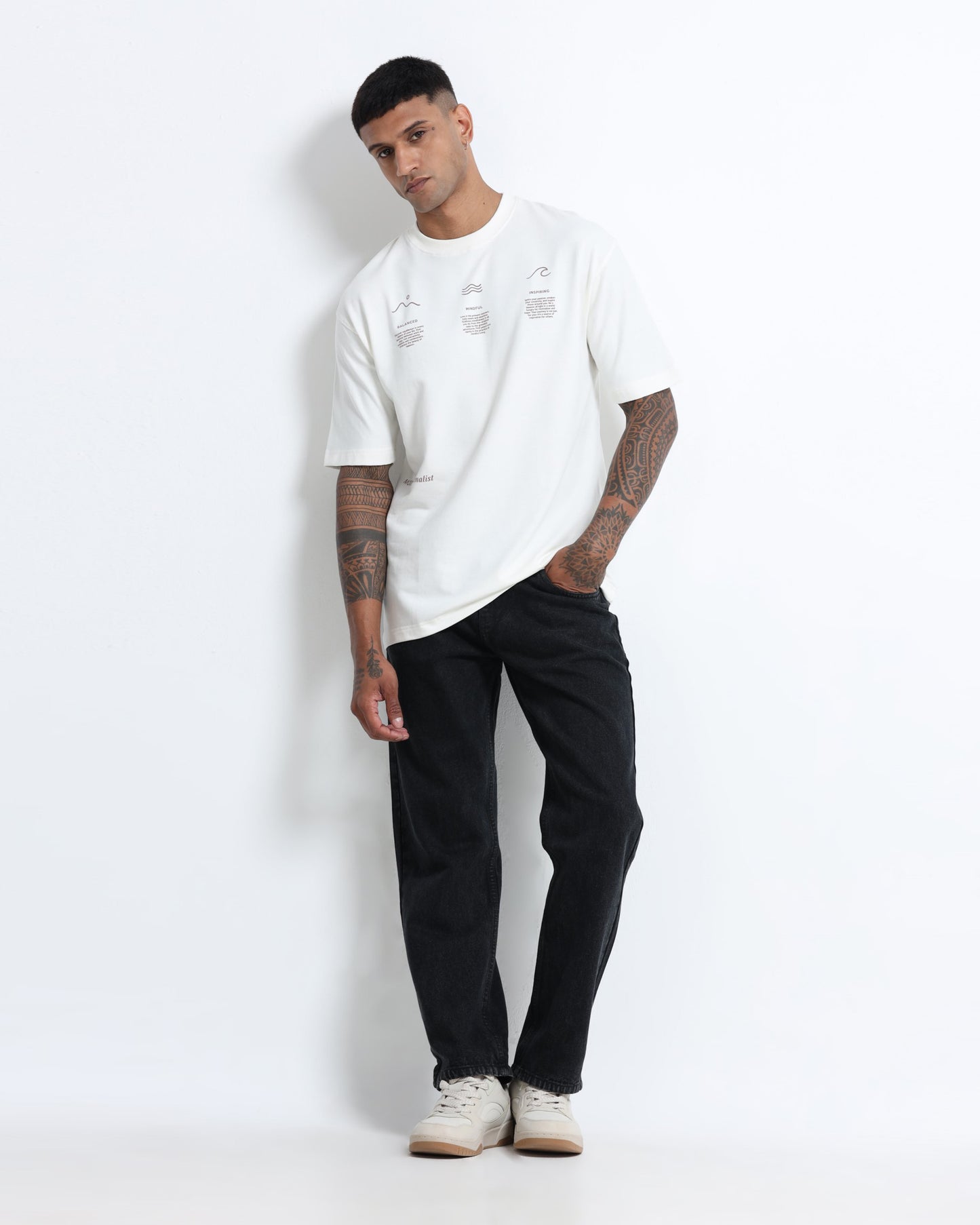 BALANCE OF THOUGHT OFF WHITE TEE - Oversized fit