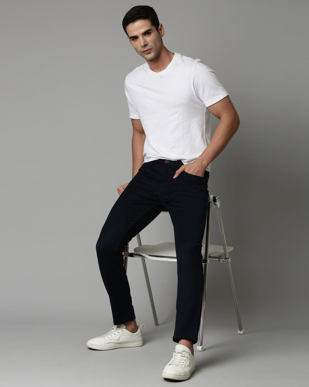 Navy Colored Denim Ankle Fit Jeans For Men