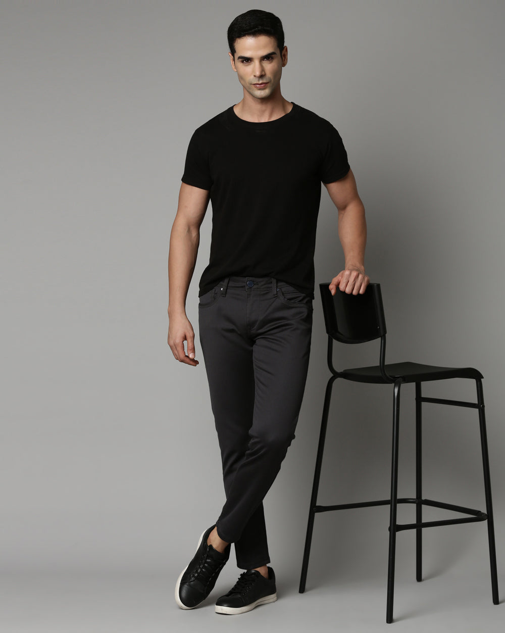 Charcoal Grey Colored Denim Ankle Fit Jeans For Men