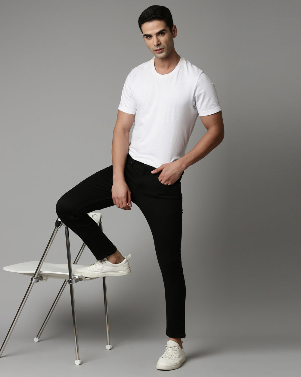 Black Denim Ankle Fit Jeans For Men