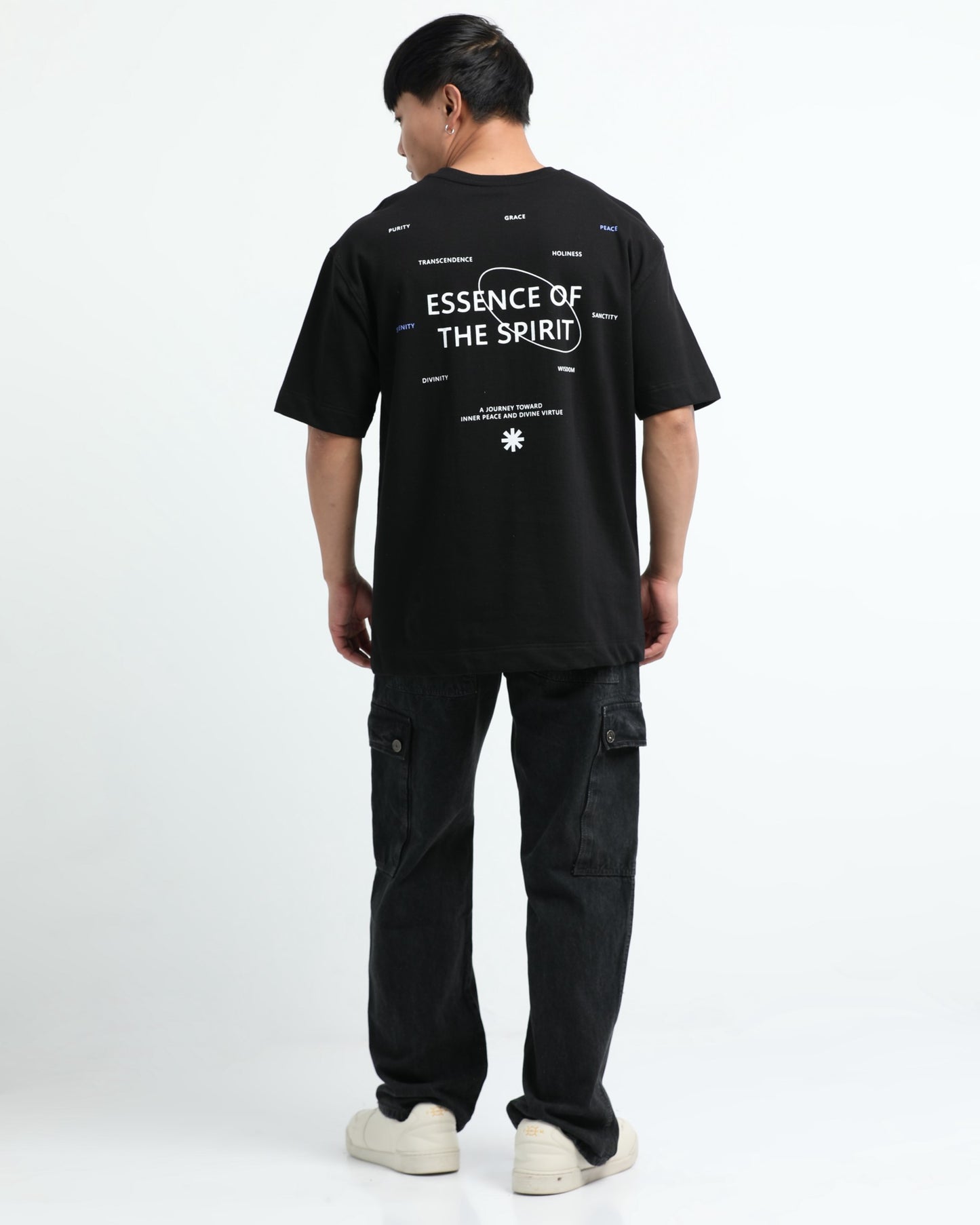 ESSENCE OF SPIRIT BLACK TEE - Oversized fit