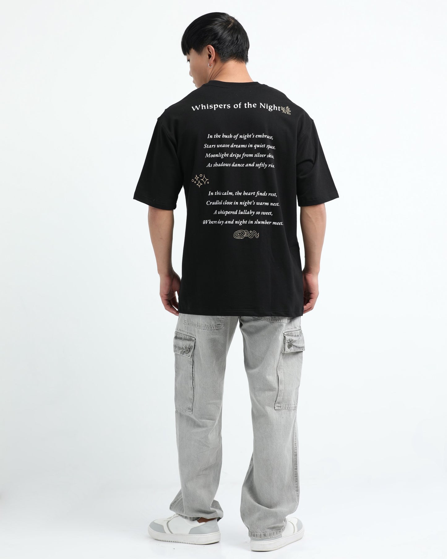 WHISPERS OF THE NIGHT BLACK TEE - Oversized fit