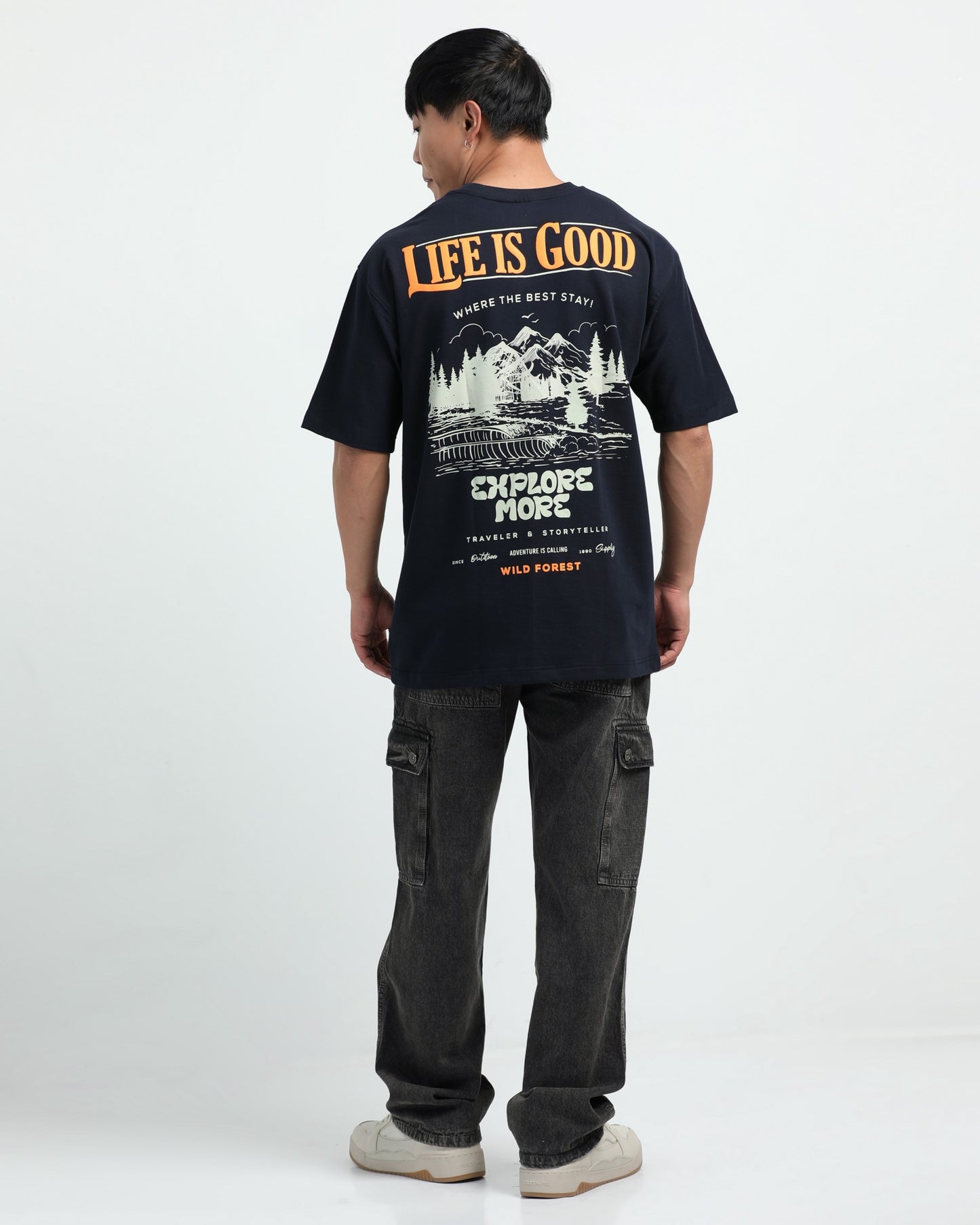 ADVENTURE CALLING NAVY BLUE TEE - Oversized fit