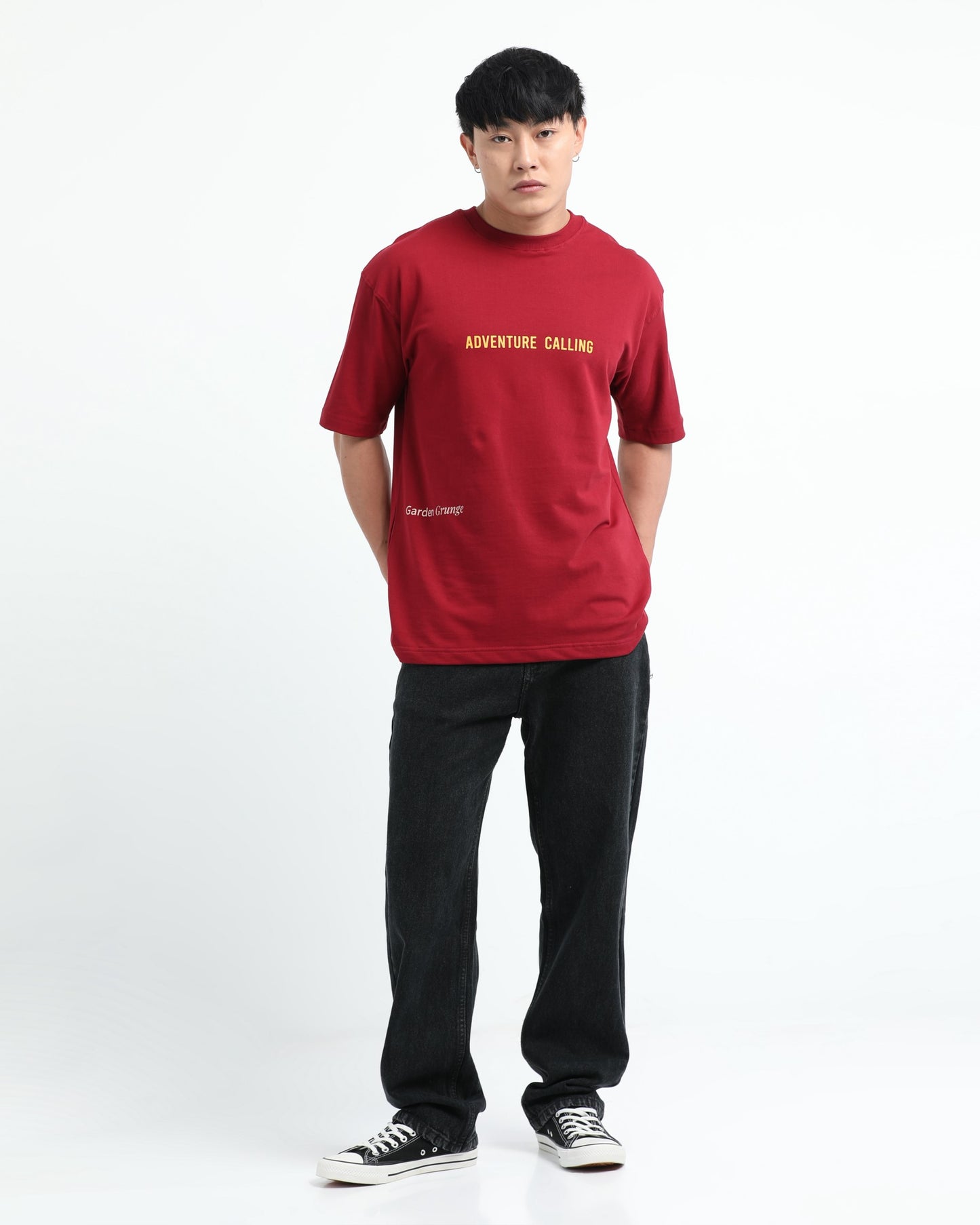 ADVENTURE CALLING MAROON TEE - Oversized fit