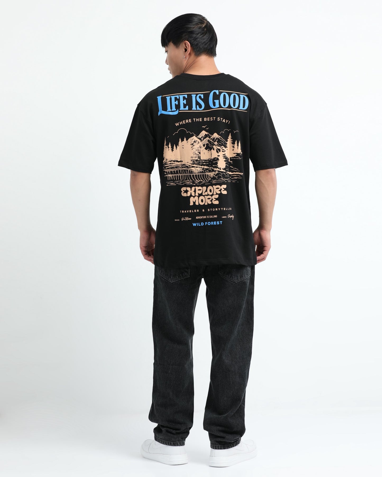 ADVENTURE CALLING BLACK TEE - Oversized fit