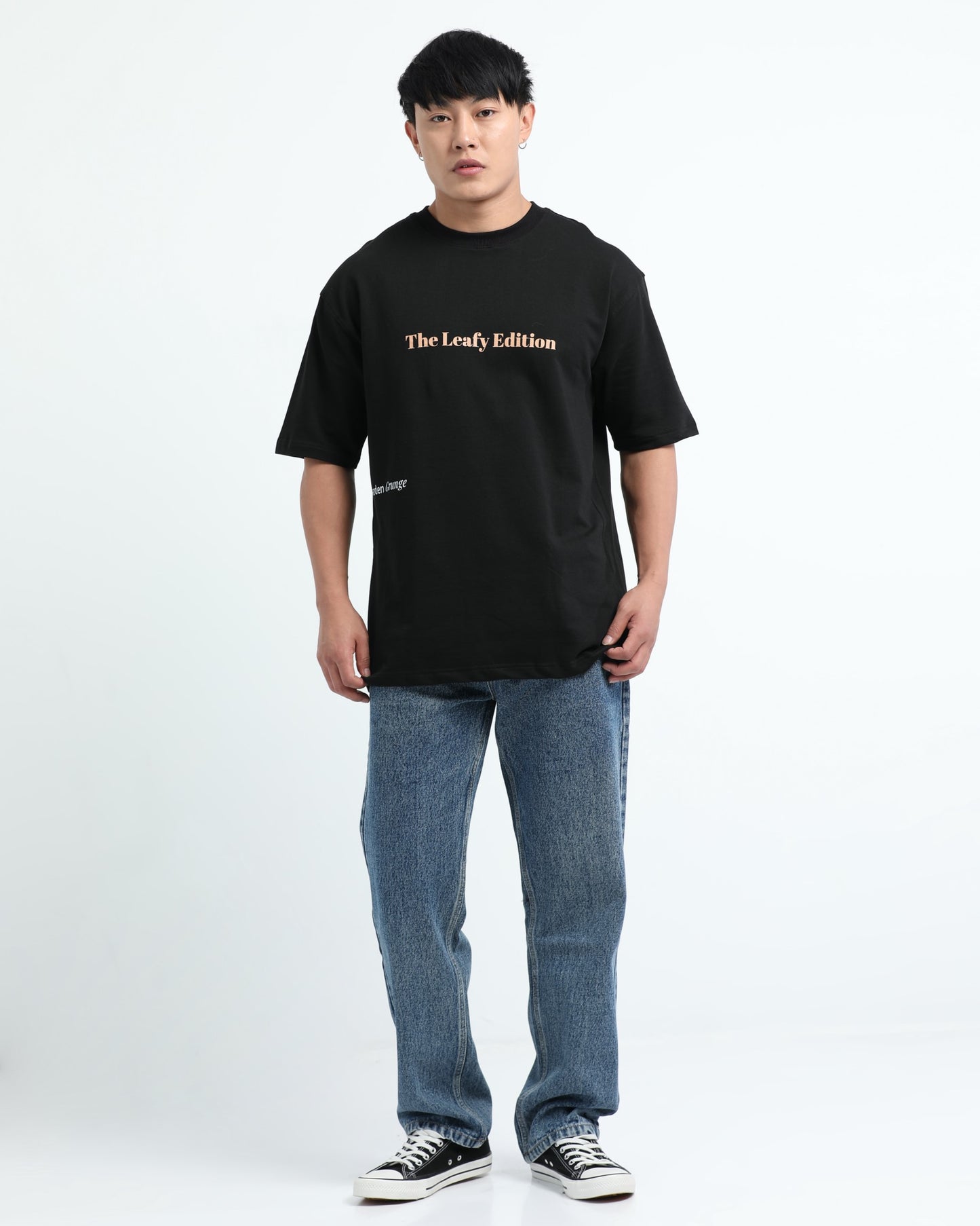 WELLNESS IN BLOOM - Black Oversized fit