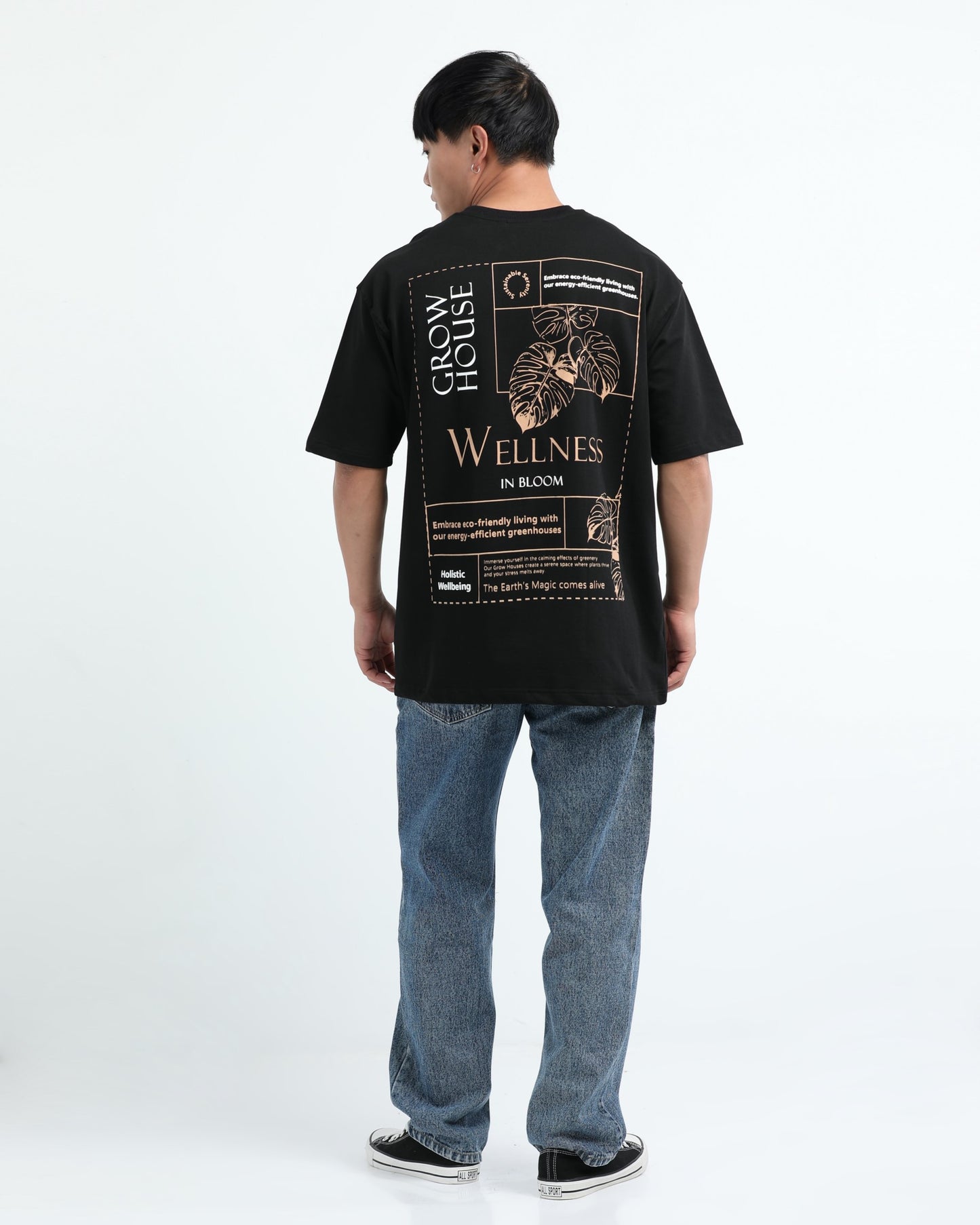 WELLNESS IN BLOOM BLACK TEE - Oversized fit