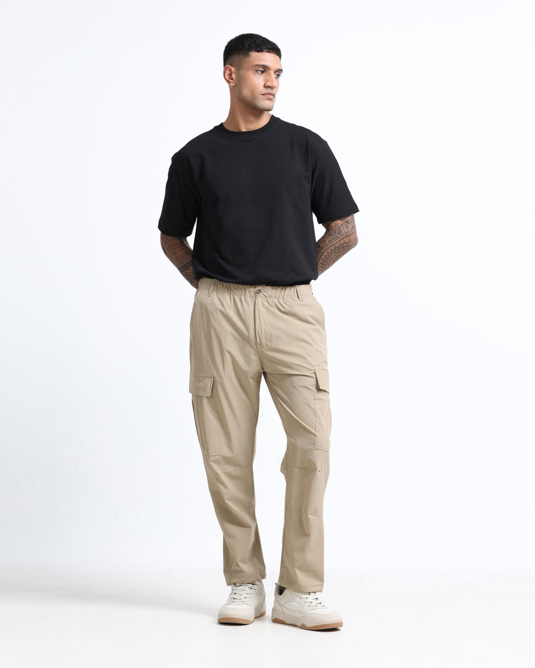 Baggy cargo denim compared with slim-fit jeans for daily wear comfort in India