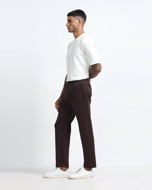 What are the most comfortable men’s trousers for office and daily wear in India?