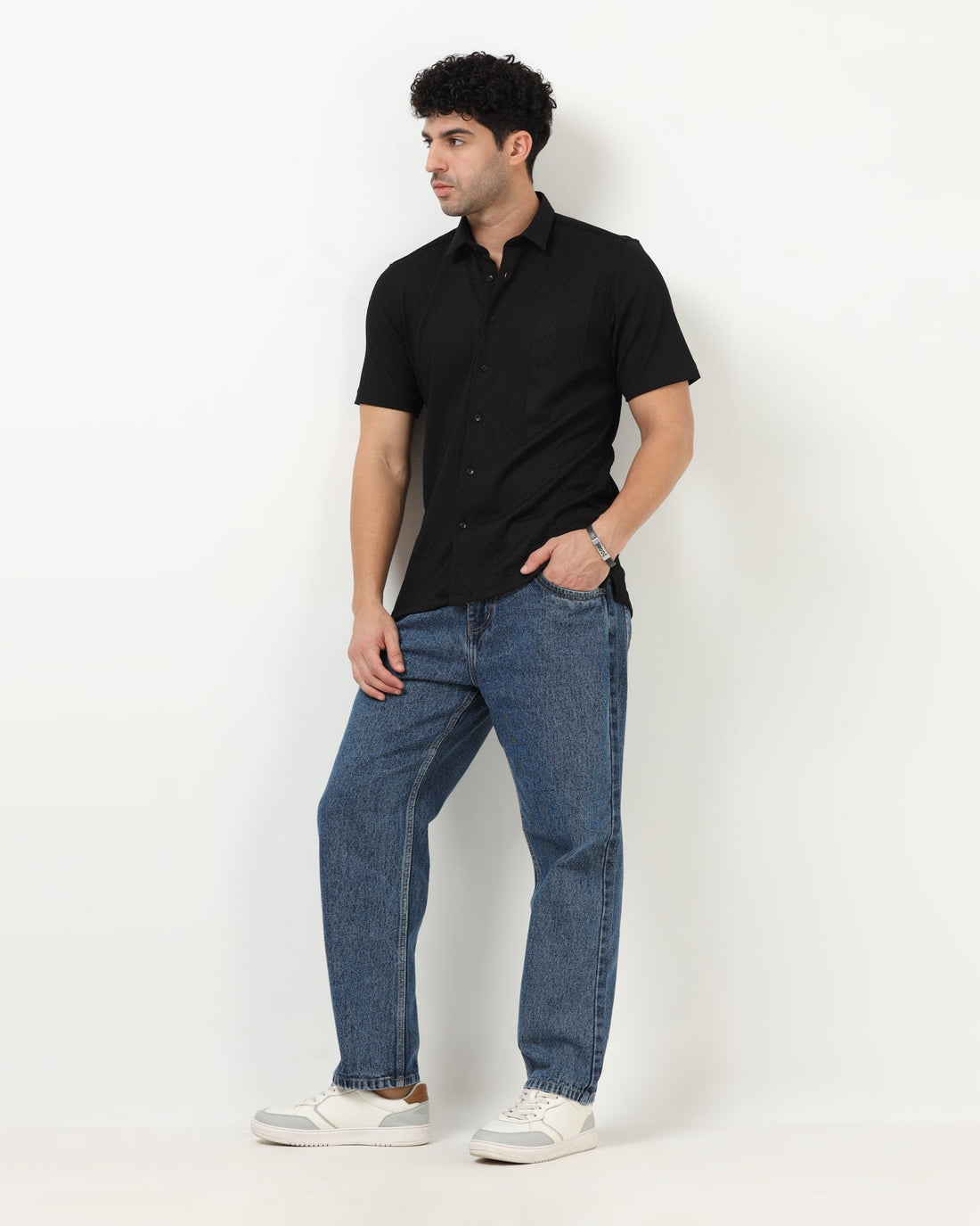 Should You Tuck In a Textured Shirt? Styling Guide with Jeans 2026 | Rockstar Jeans