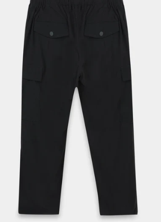 Slim fit jeans vs wide leg trousers: which is better for office and casual wear?