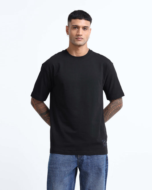 THE GROOVE Black Basic Tee - Oversized Fit