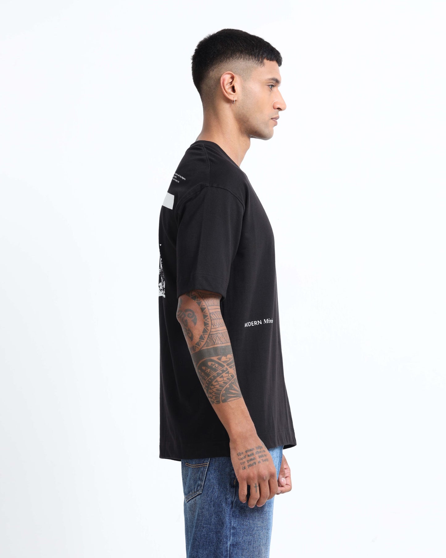 GREY ELEGANCE BLACK TEE - Oversized fit