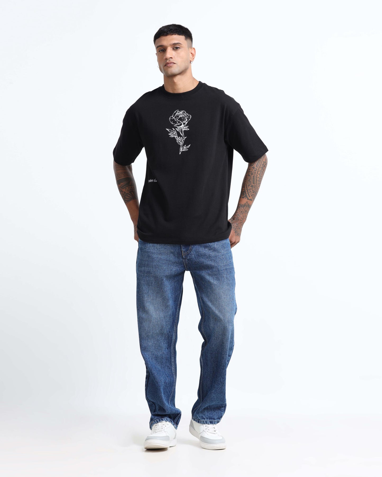 REIMAGINE BLACK TEE - Oversized fit