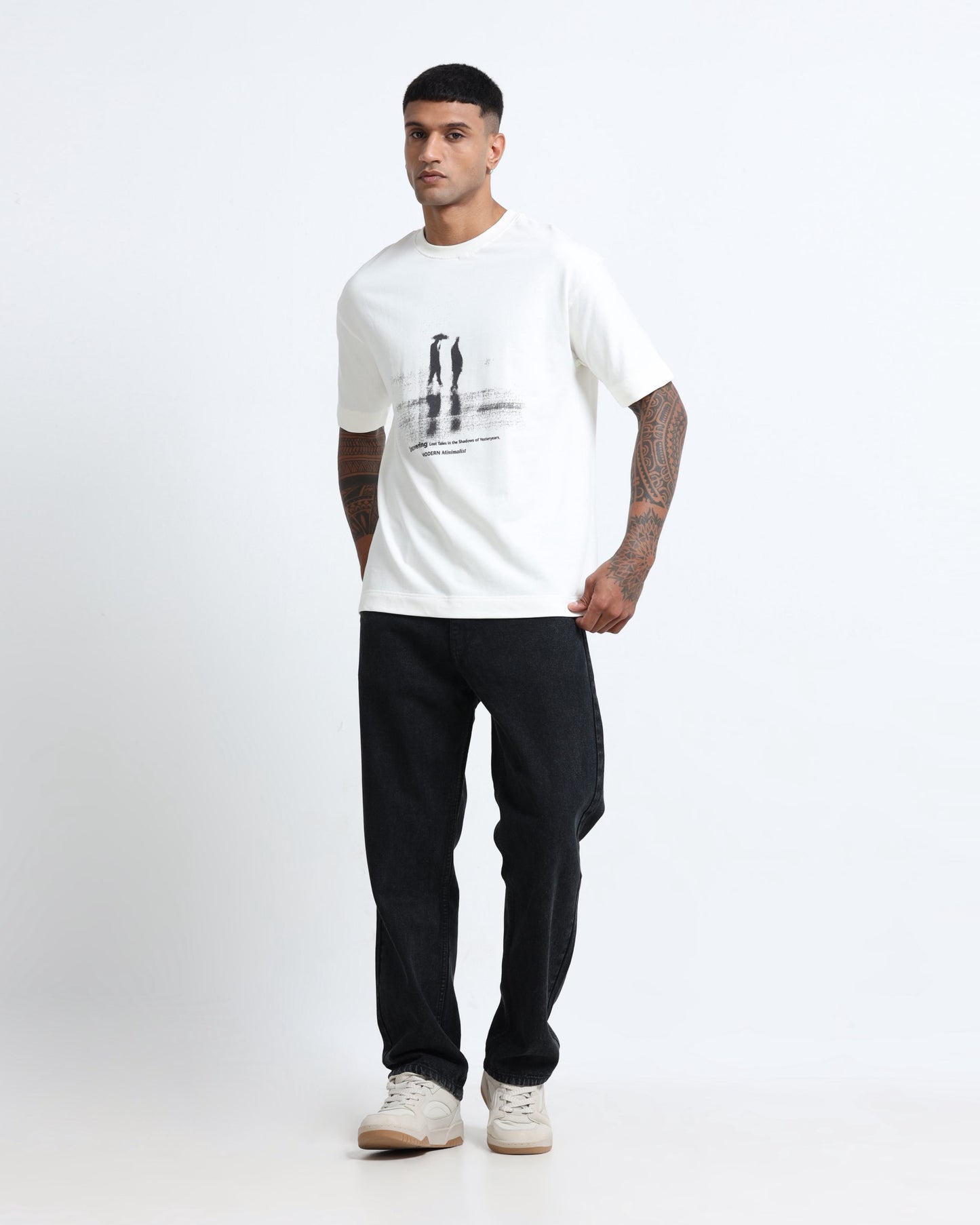 DISCOVERING OFF WHITE TEE - Oversized fit
