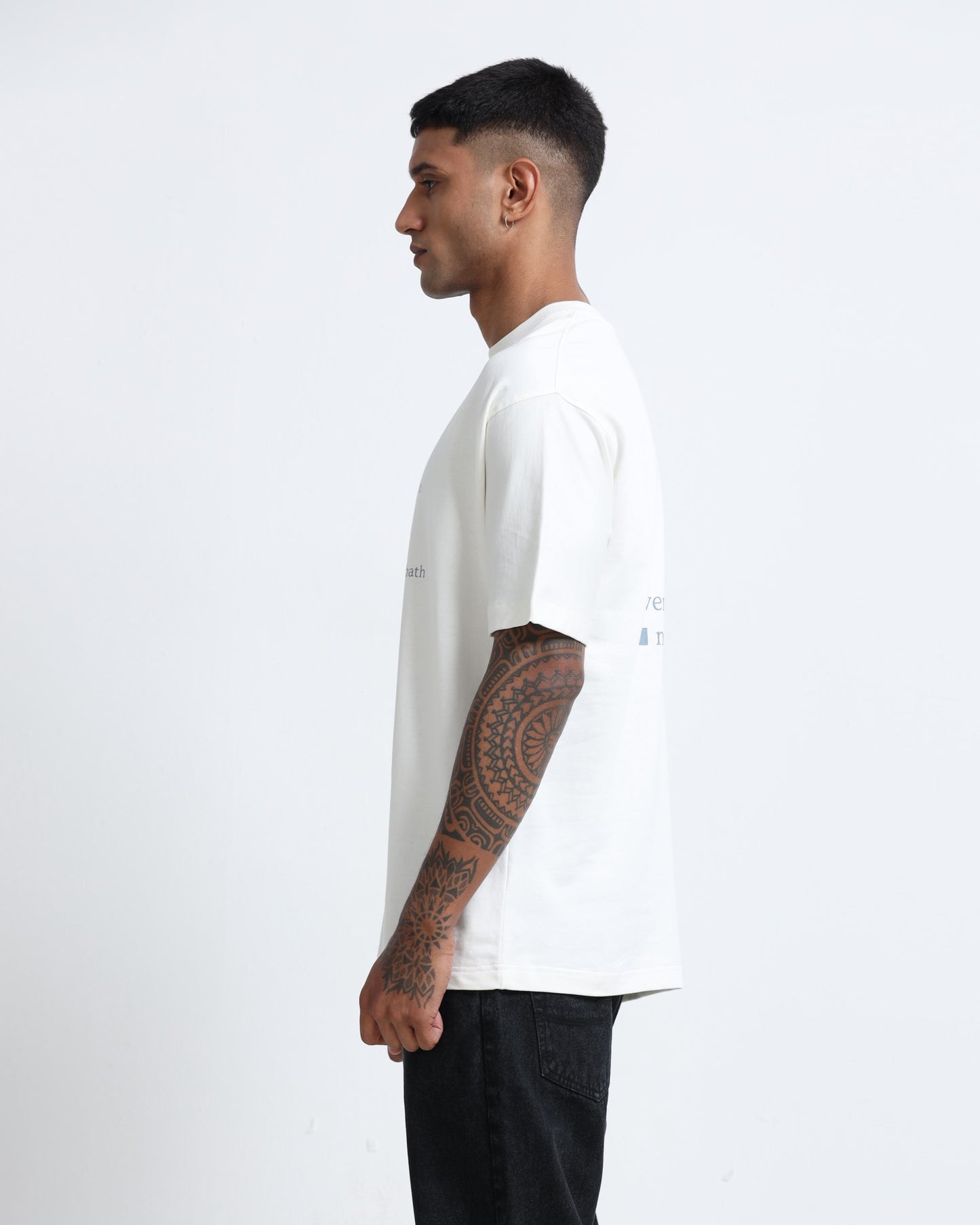 SELF CARE OFF WHITE TEE - Oversized fit