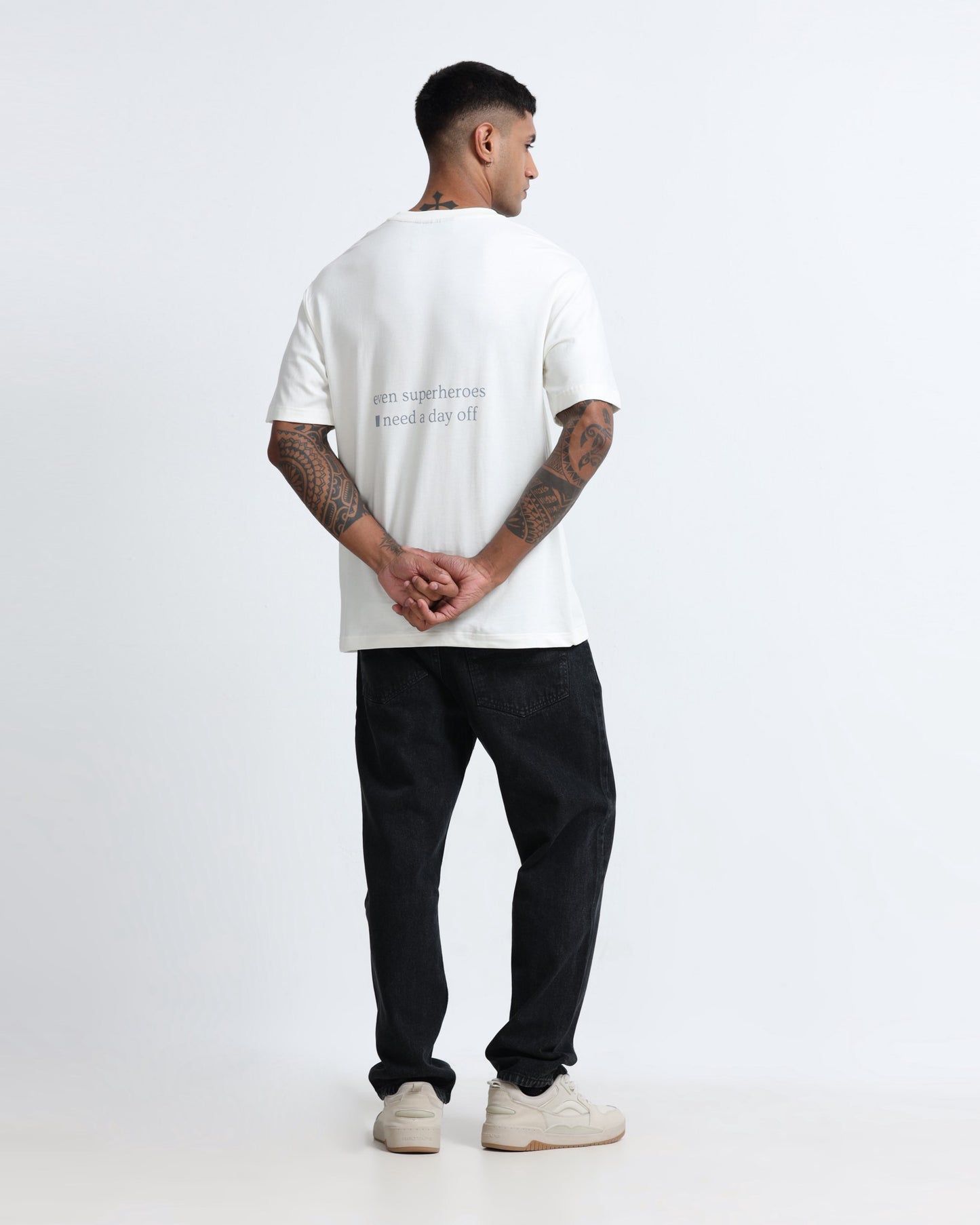 SELF CARE OFF WHITE TEE - Oversized fit