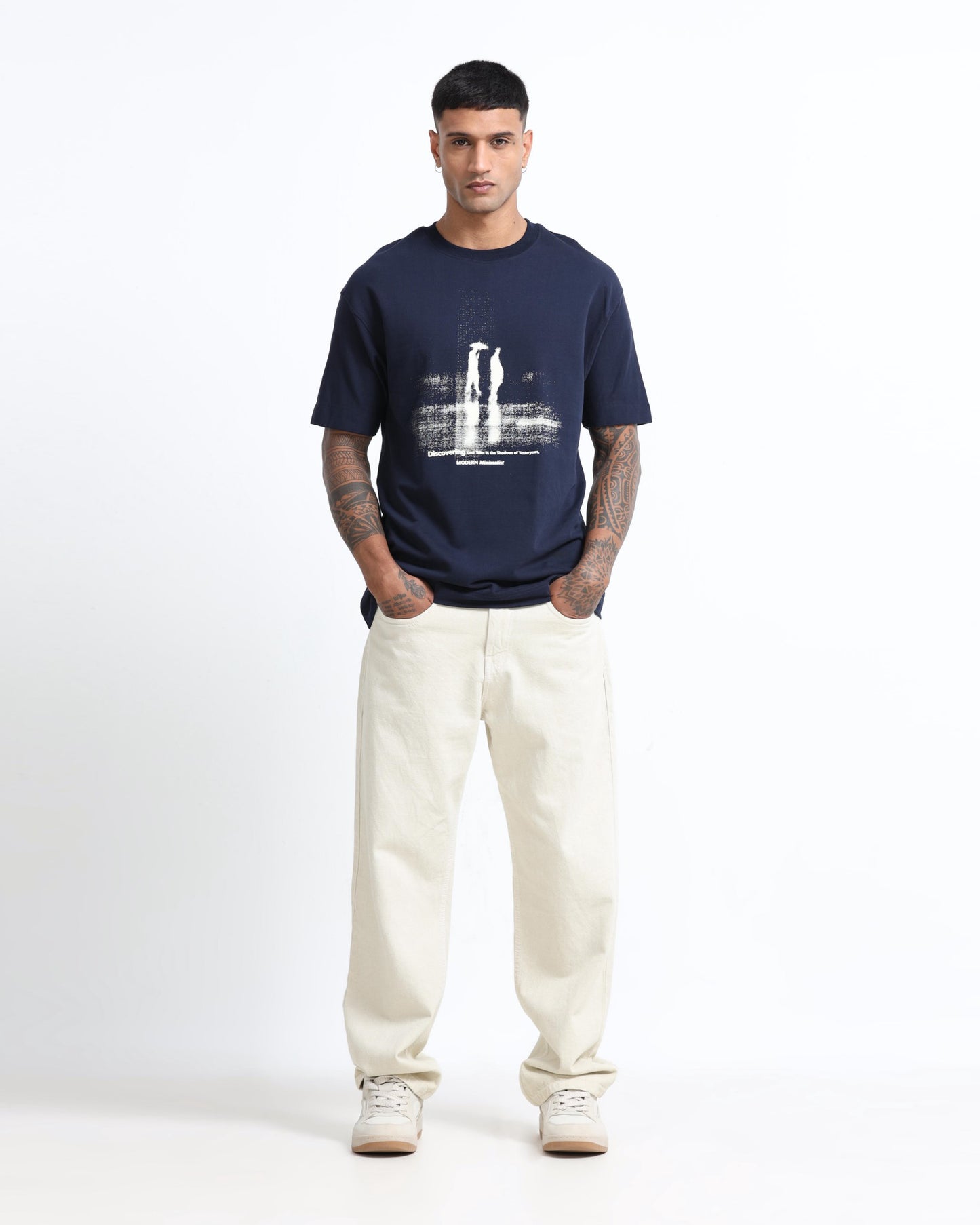 DISCOVERING NAVY BLUE TEE - Oversized fit