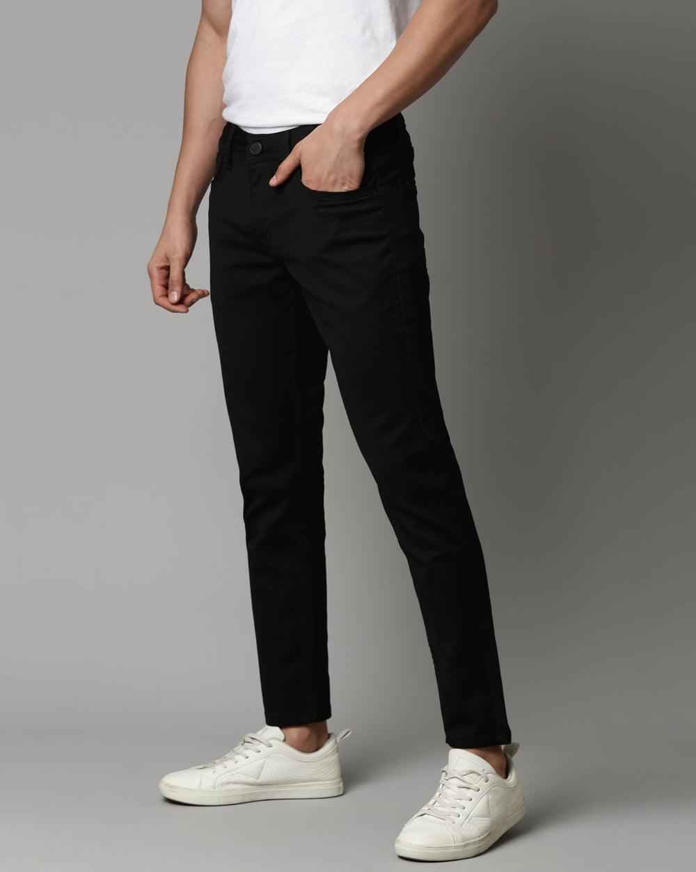 Black Colored Denim Ankle Fit Jeans For Men 
