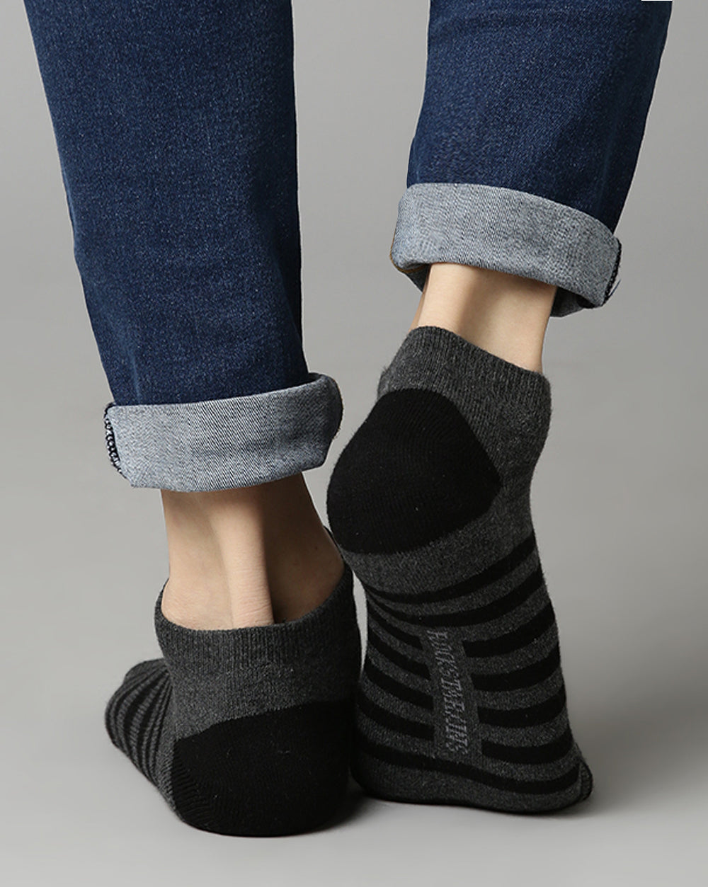 STRIPED ANKLE SOCKS - GREY/MAROON