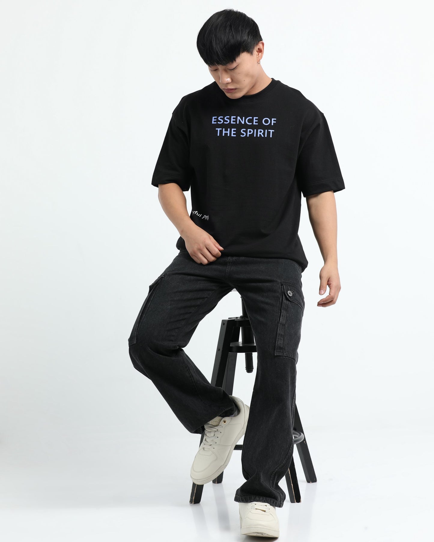 ESSENCE OF SPIRIT - Black Oversized fit