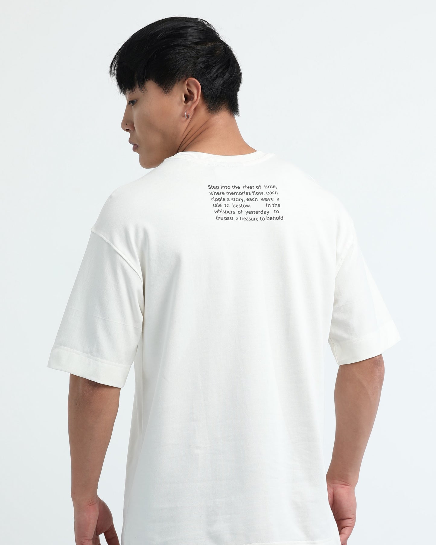 DISCOVERING - Off white Oversized fit