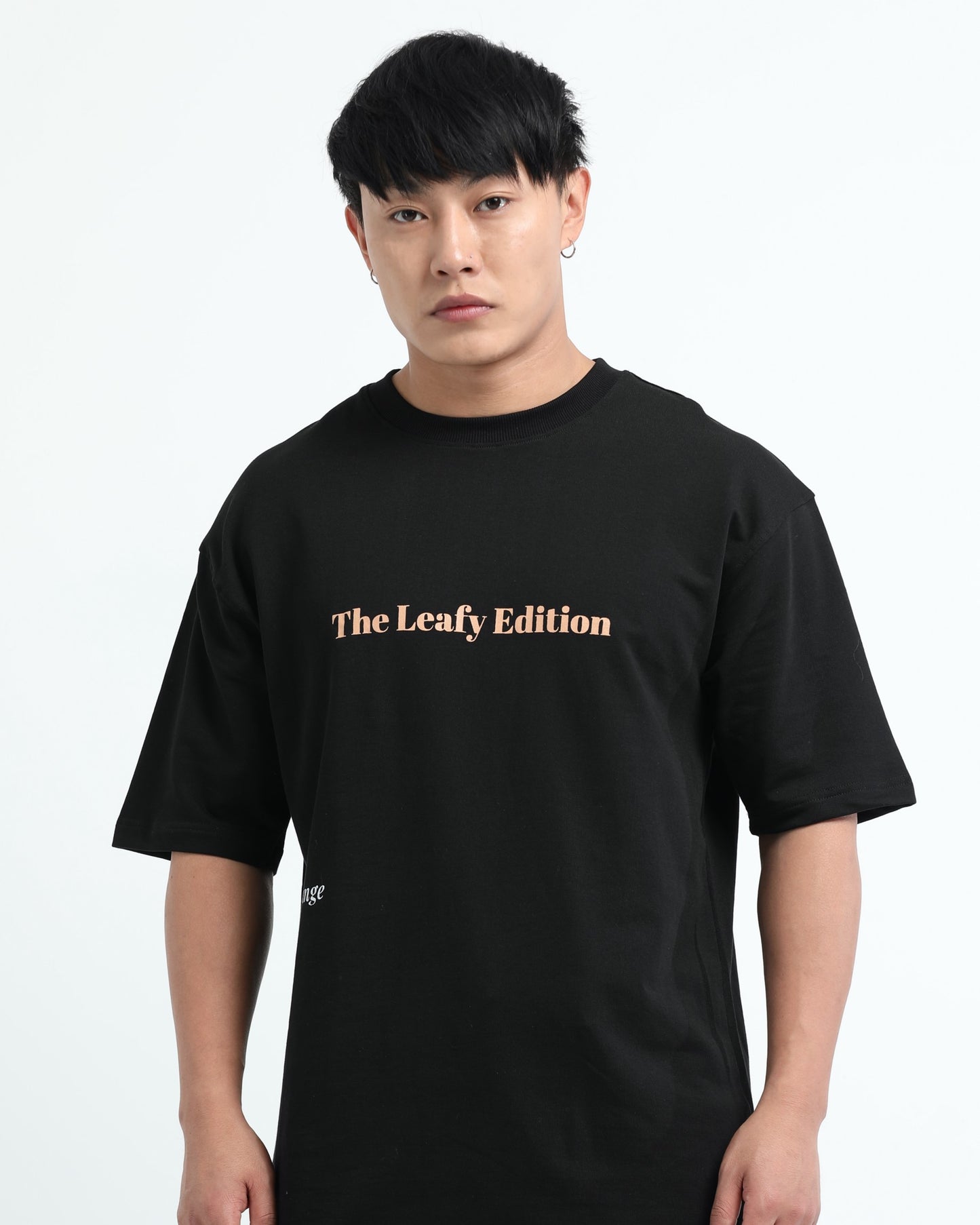 WELLNESS IN BLOOM - Black Oversized fit