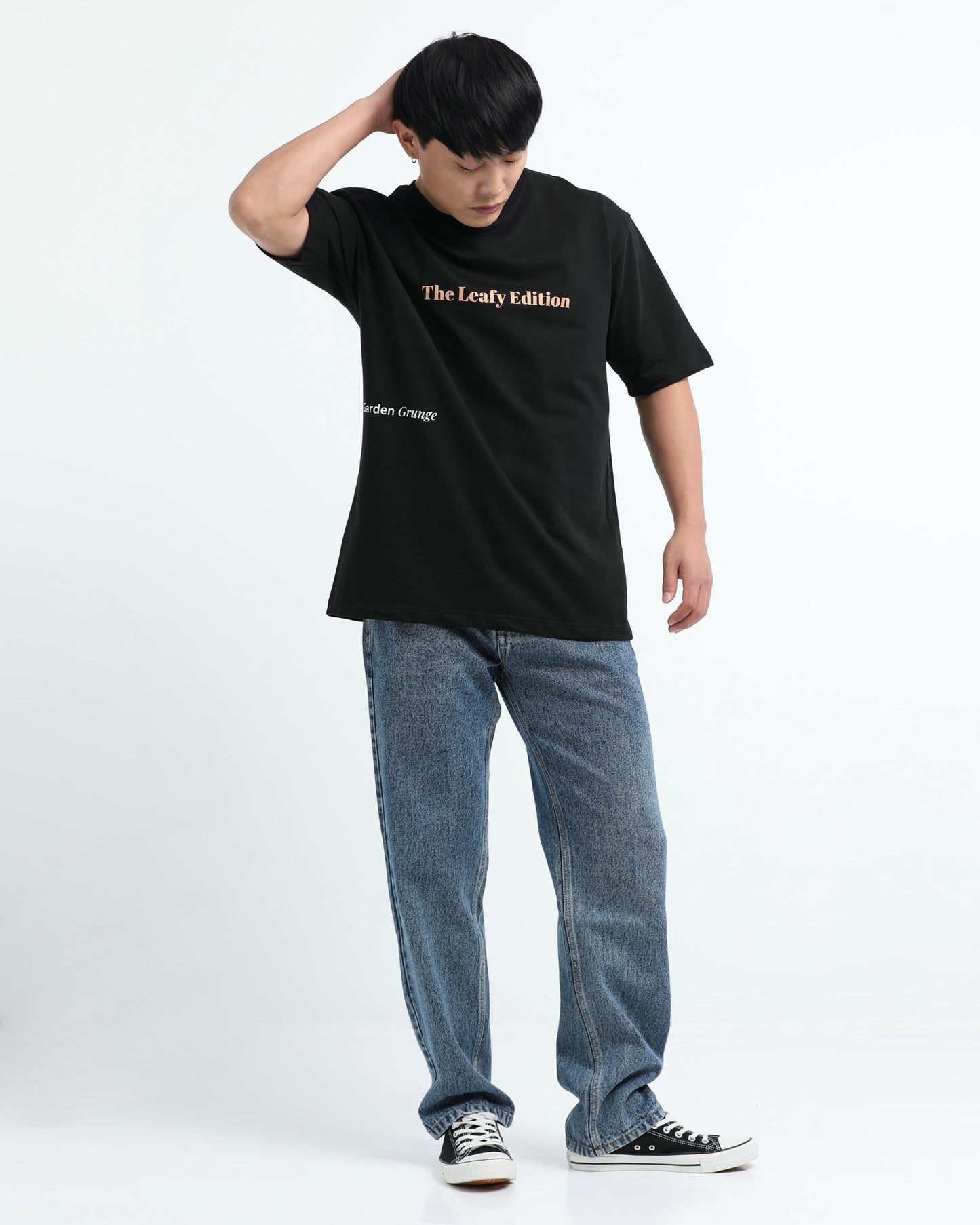 WELLNESS IN BLOOM - Black Oversized fit