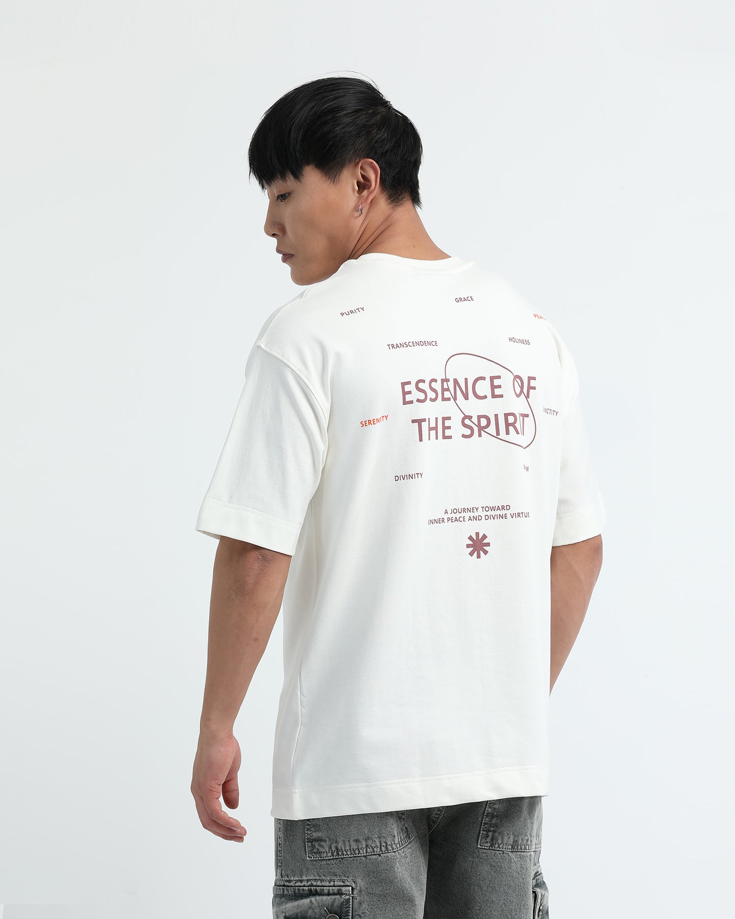 ESSENCE OF SPIRIT OFF WHITE TEE - Oversized fit