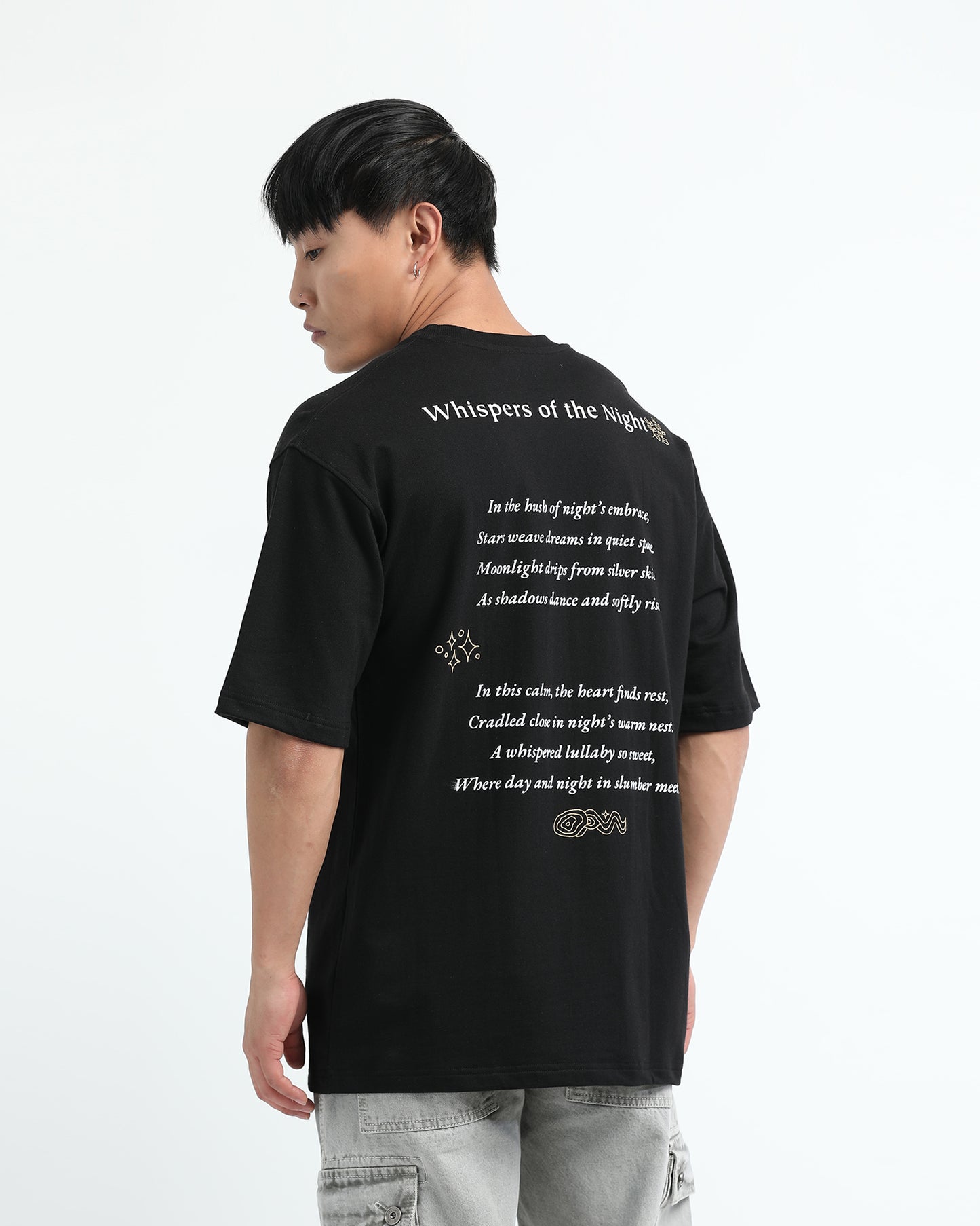 WHISPERS OF THE NIGHT BLACK TEE - Oversized fit