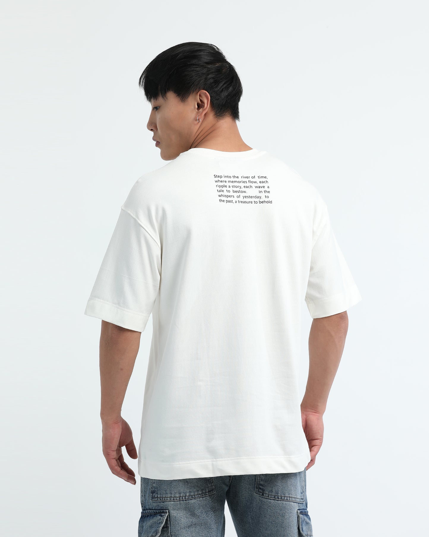 DISCOVERING OFF WHITE TEE - Oversized fit