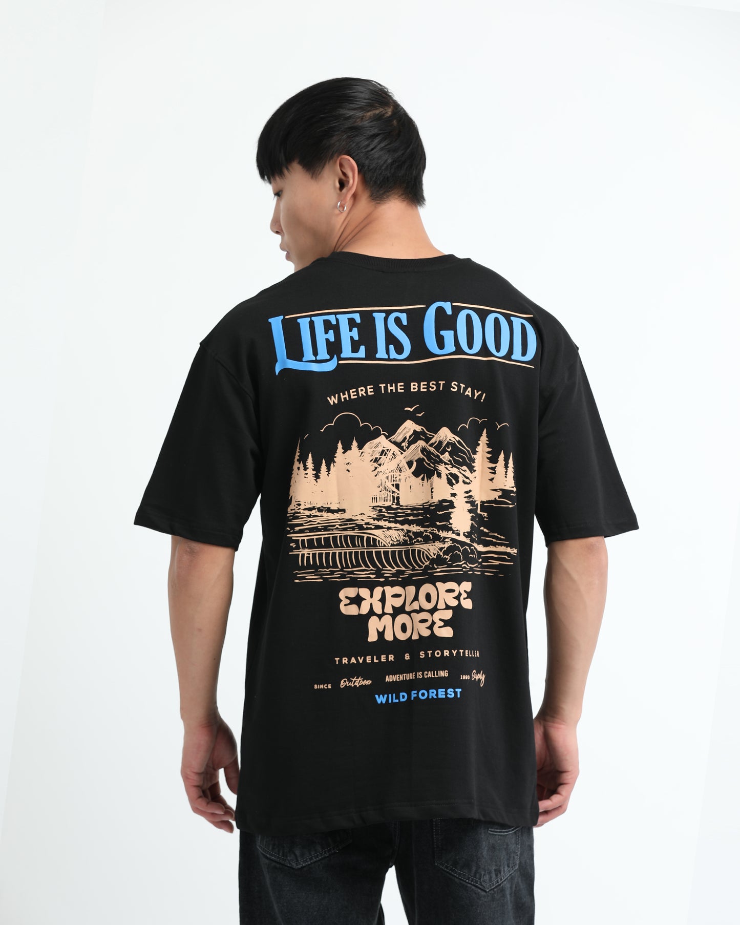 ADVENTURE CALLING BLACK TEE - Oversized fit