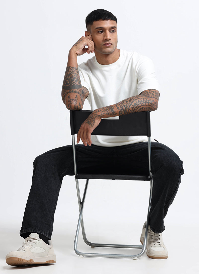 SIGNATURE Oversized Solid Cotton T-Shirt White - Model View