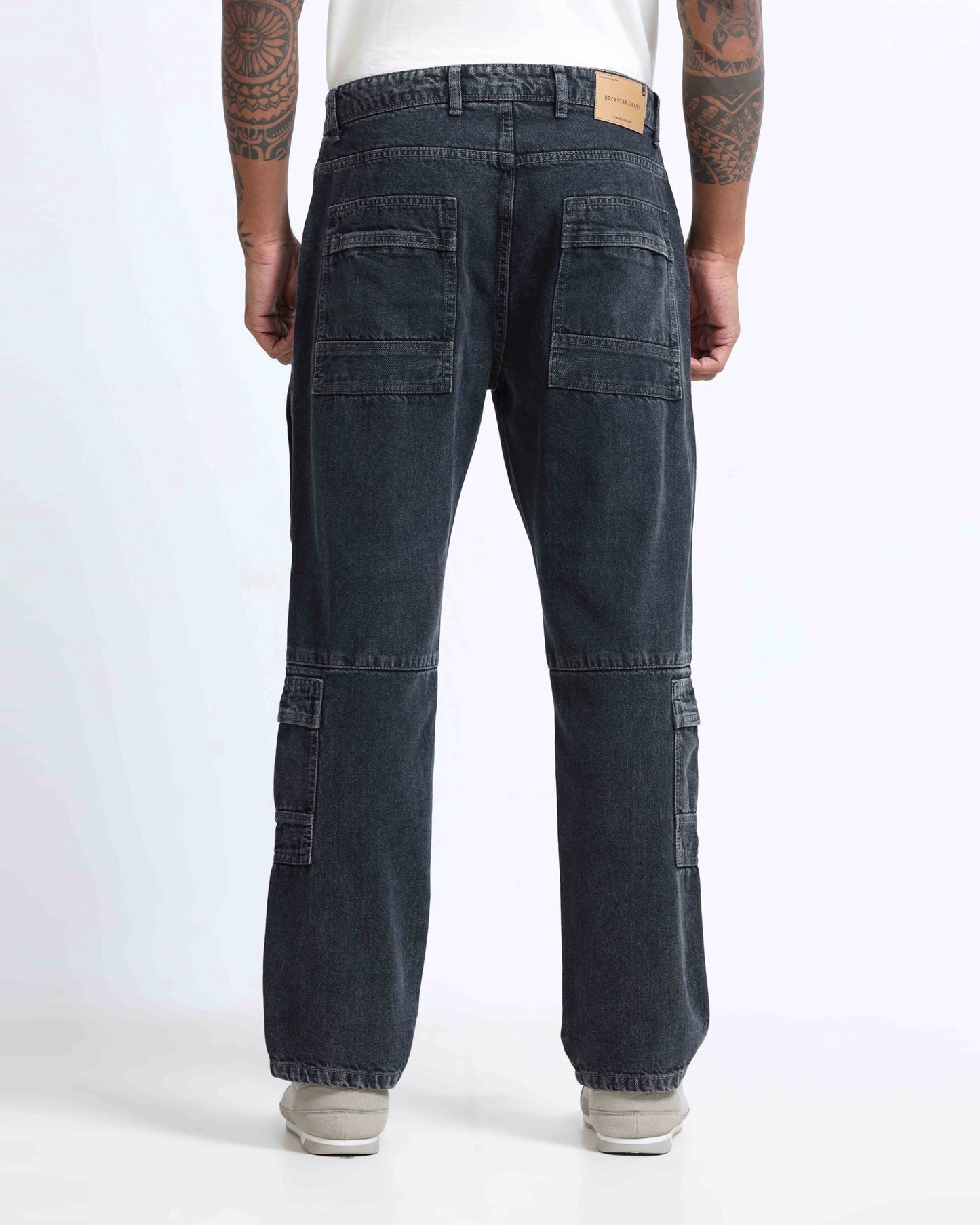 black relaxed jeans