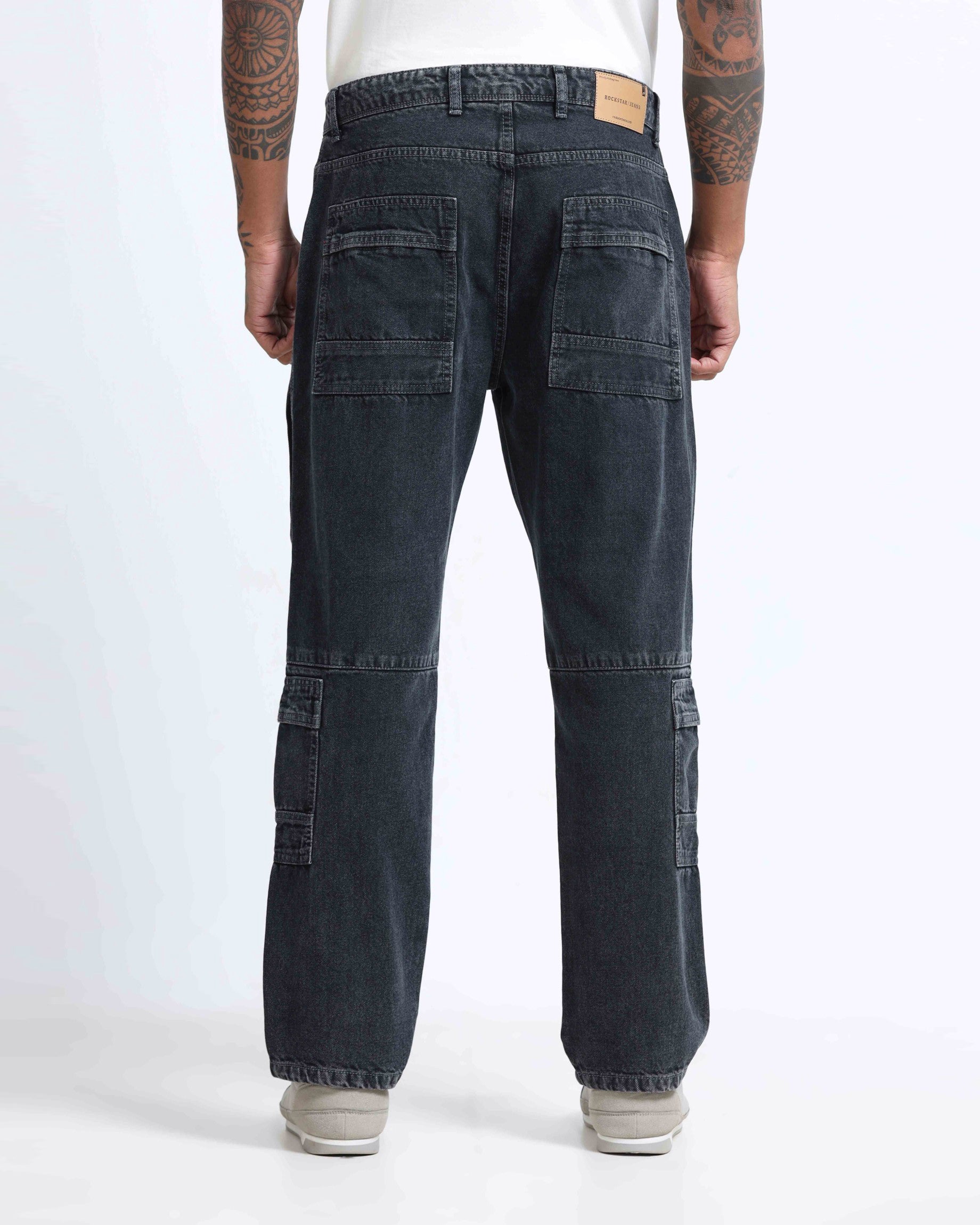 black relaxed jeans