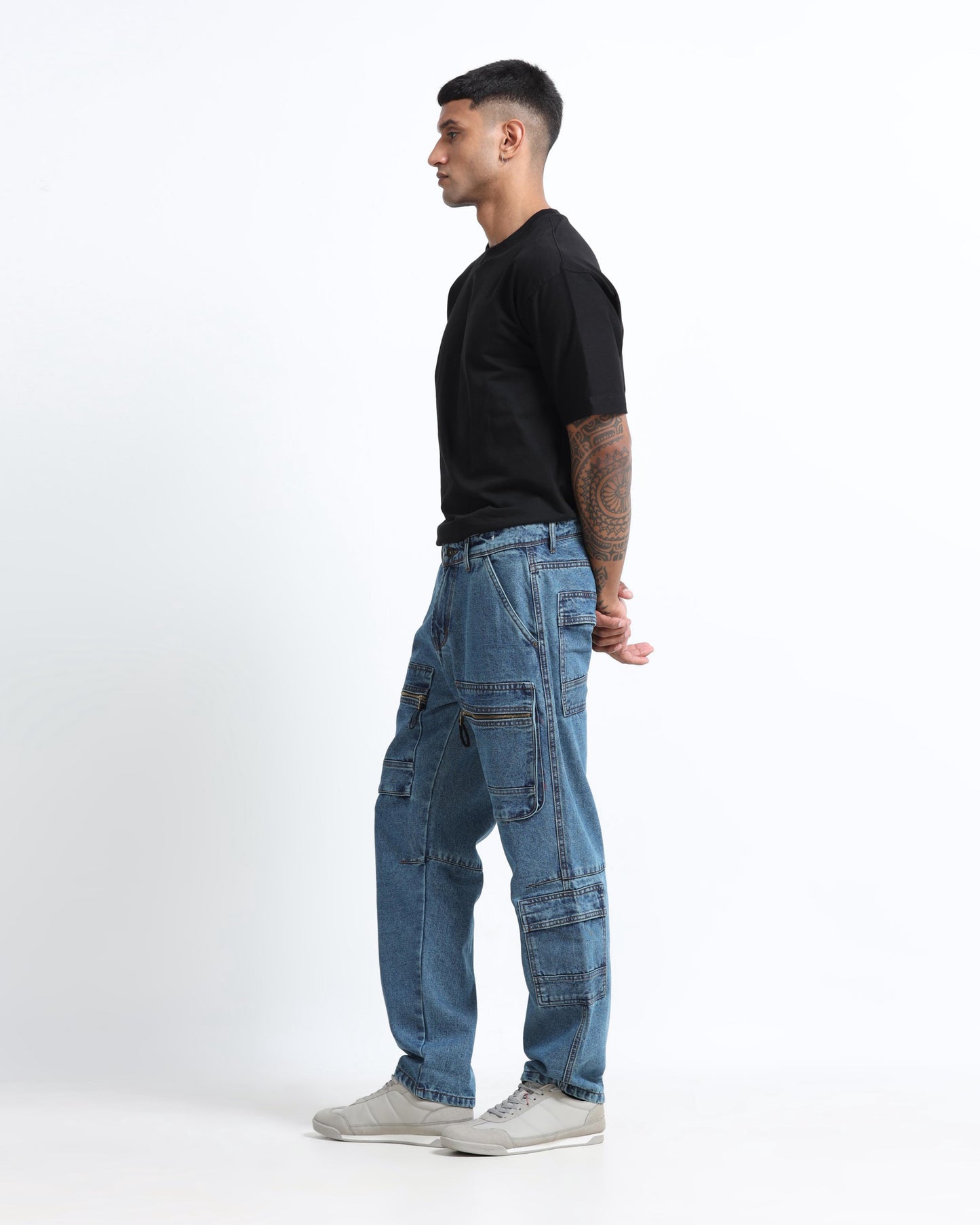 men's relaxed fit blue jeans
