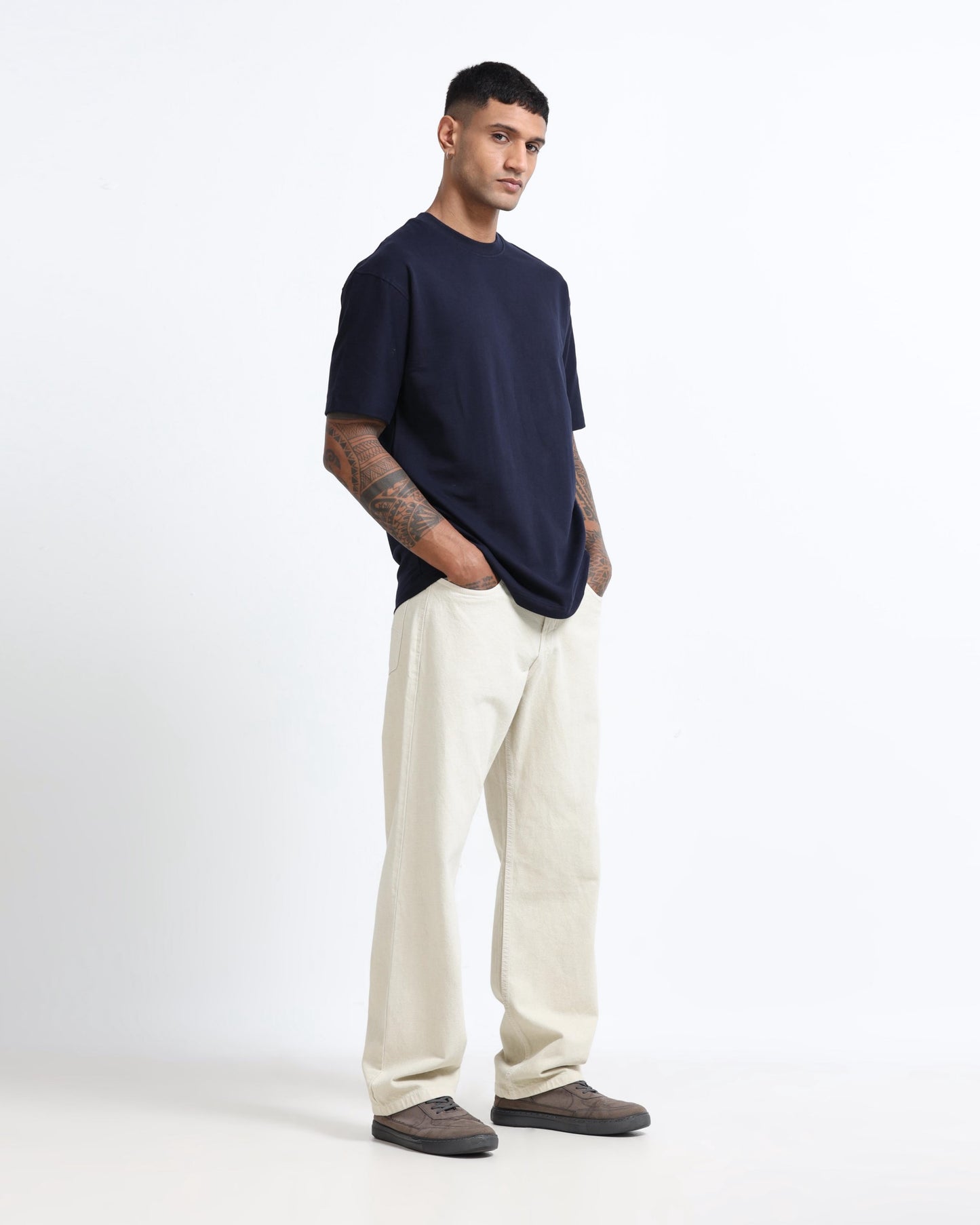 solid round neck T shirt